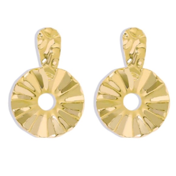 Jewelry - Large circular contoured earrings